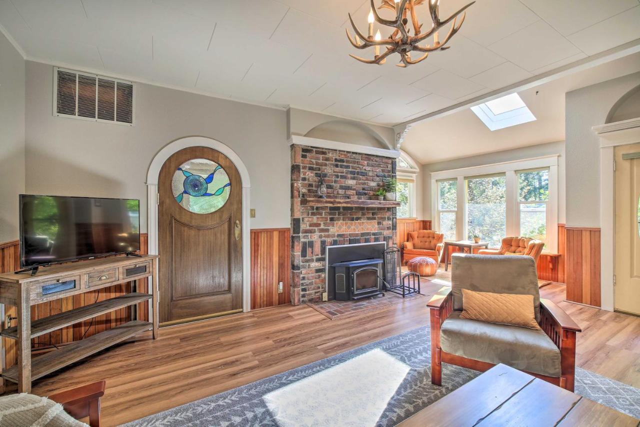 Cozy Black Bear Retreat By Mount Rainier! Ashford Εξωτερικό φωτογραφία