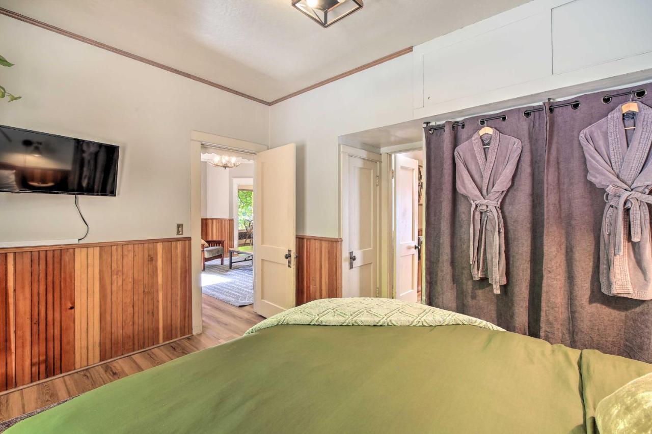 Cozy Black Bear Retreat By Mount Rainier! Ashford Εξωτερικό φωτογραφία