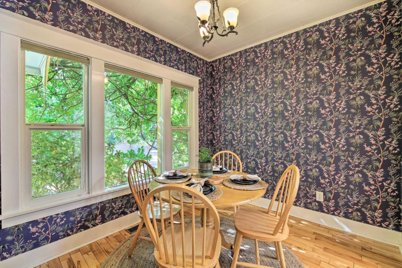 Cozy Black Bear Retreat By Mount Rainier! Ashford Εξωτερικό φωτογραφία